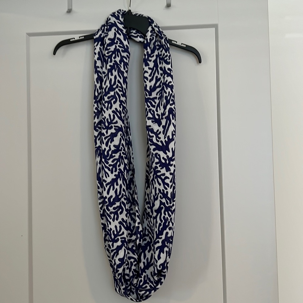 Lilly Pulitzer Infiniti Loop Scarf Coral